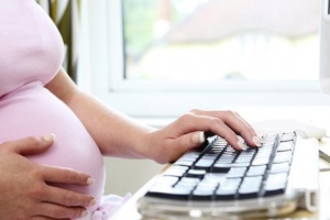 В томске на биржу труда беременной девушке по безработице