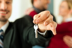 Как сдать квартиру в аренду официально
