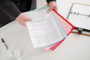 Доп. соглашение о продлении срока действия договора: образец и подробно о составлении бумаги