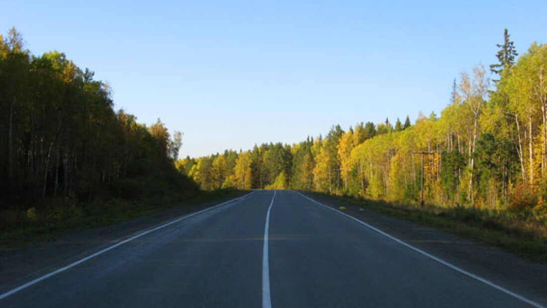 Полоса вдоль дороги. Административная дорога. Полоса фото. По своей полосе. Слово административные дороги.